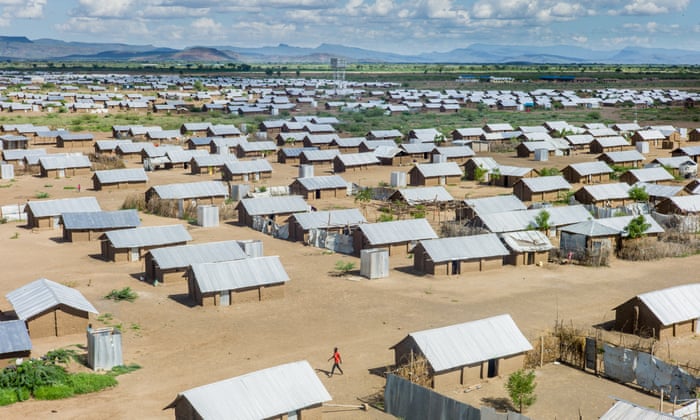 Read more about the article STUDENTS SUCCEEDING THROUGH LAMPS AND BOOKS IN KAKUMA REFUGEE CAMP, KENYA